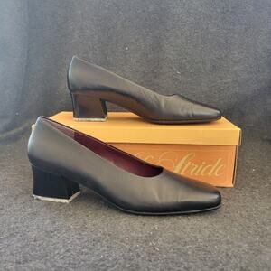 NATURALIZER Women`s Black‎ Soft Leather Classic Pumps Heels Sz 8.5S